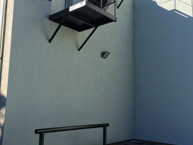 Ehitajate tee 110, Ladu